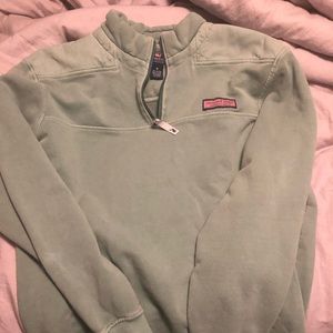 Vineyard Vine pull over